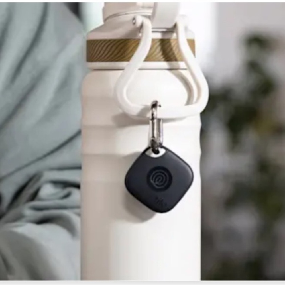 New in Box Tile Mate - Black